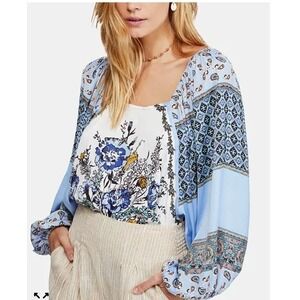 FREE PEOPLE PASITANO PRINTED BLOUSE WOMENS SMALL BLUE WHITE FLORAL BOHEMIAN FLOW